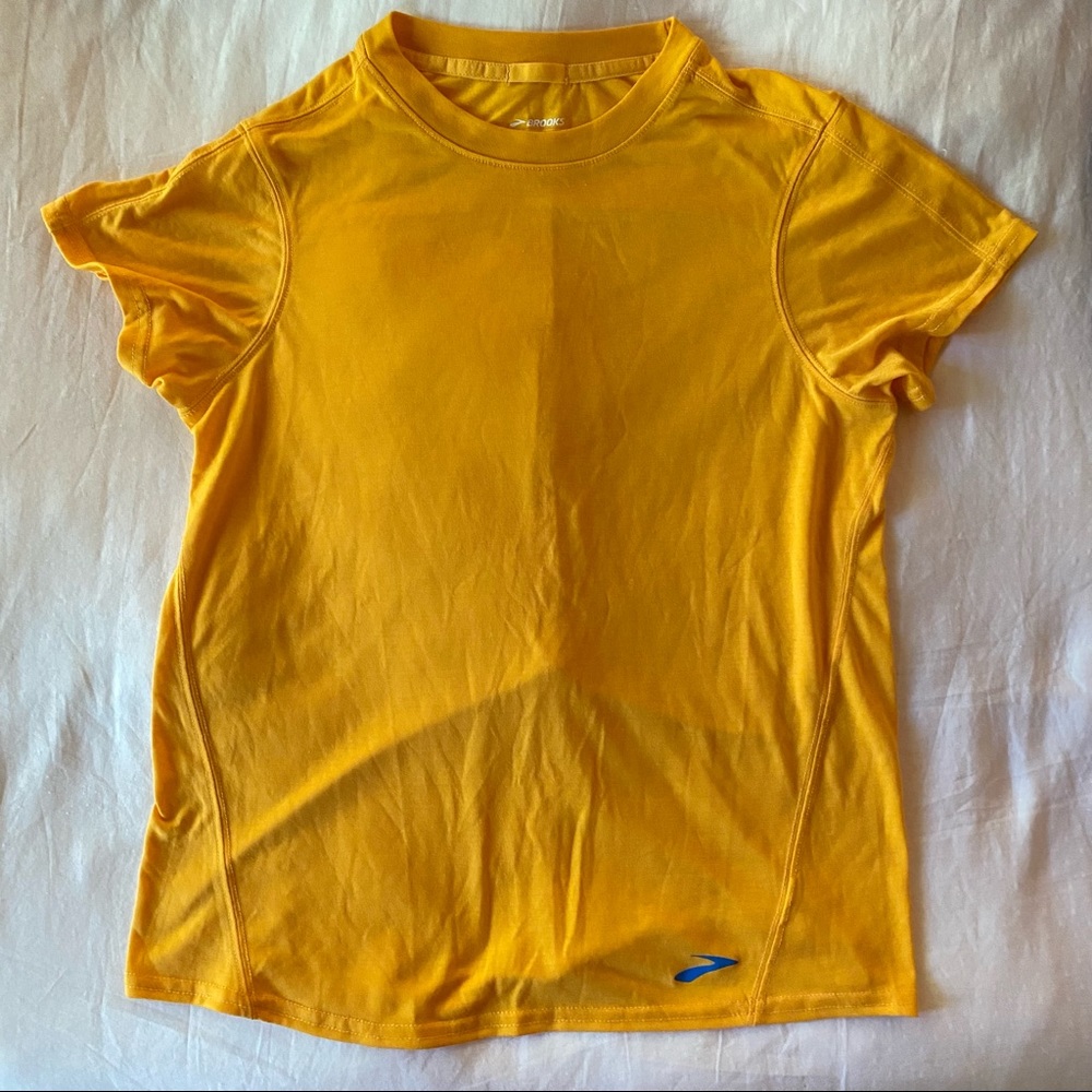 Brooks Running Distance Short Sleeve NWOT